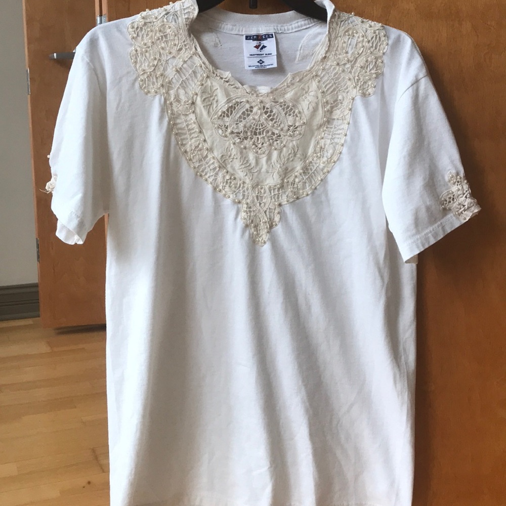 White T-shirt